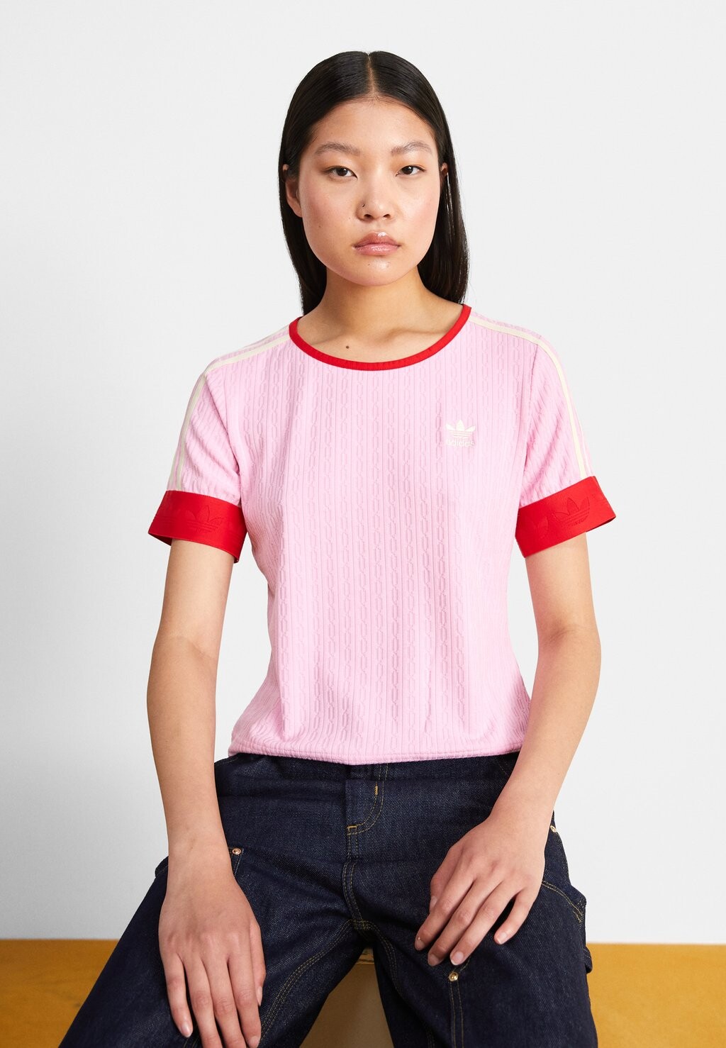 

Футболка с принтом adidas Originals, Розовый