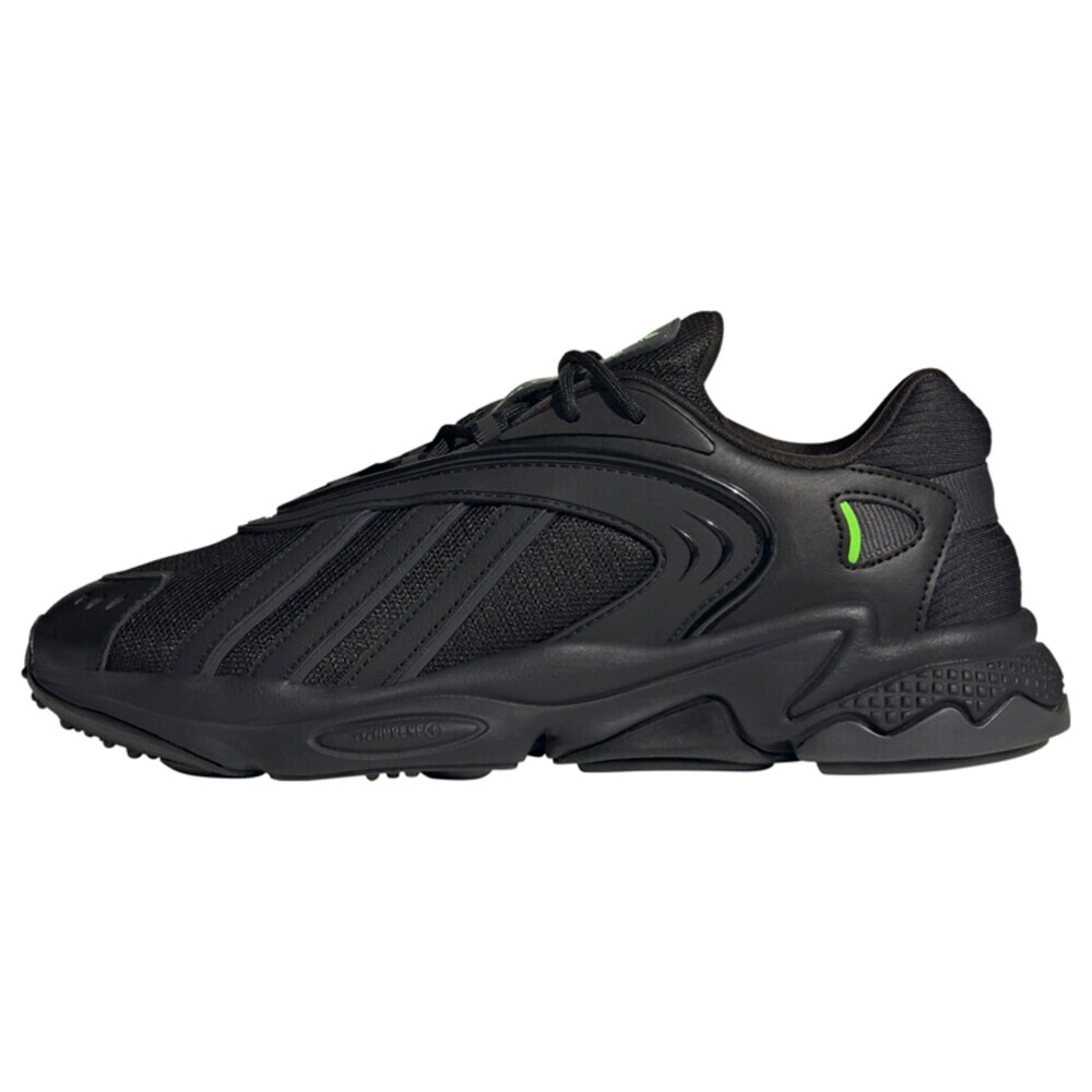 

Кроссовки Adidas Oztral, черный