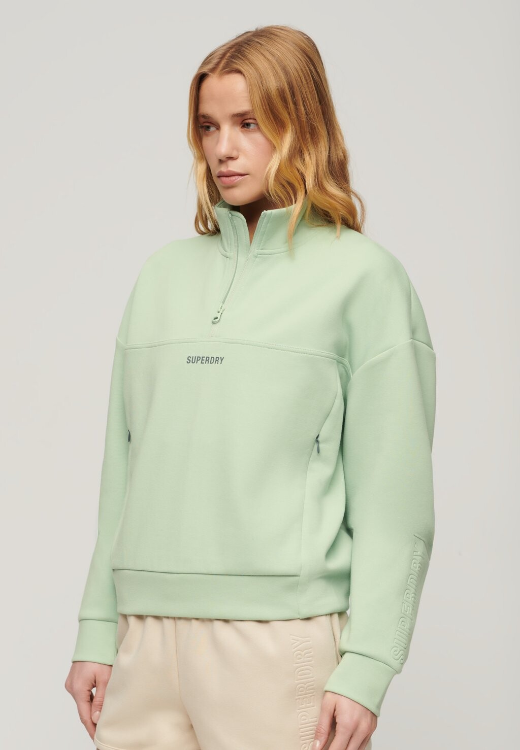 

Толстовка TECH Superdry, пестрый зеленый