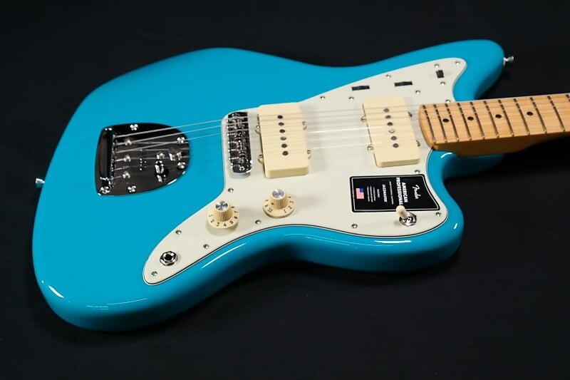 

Электрогитара Fender American Professional II Jazzmaster - Maple Fingerboard - Miami Blue 277