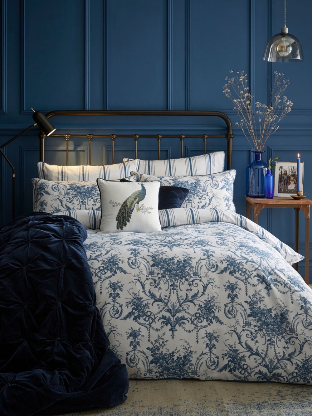 

Комплект двойных пододеяльников Laura Ashley Tuileries, полночь