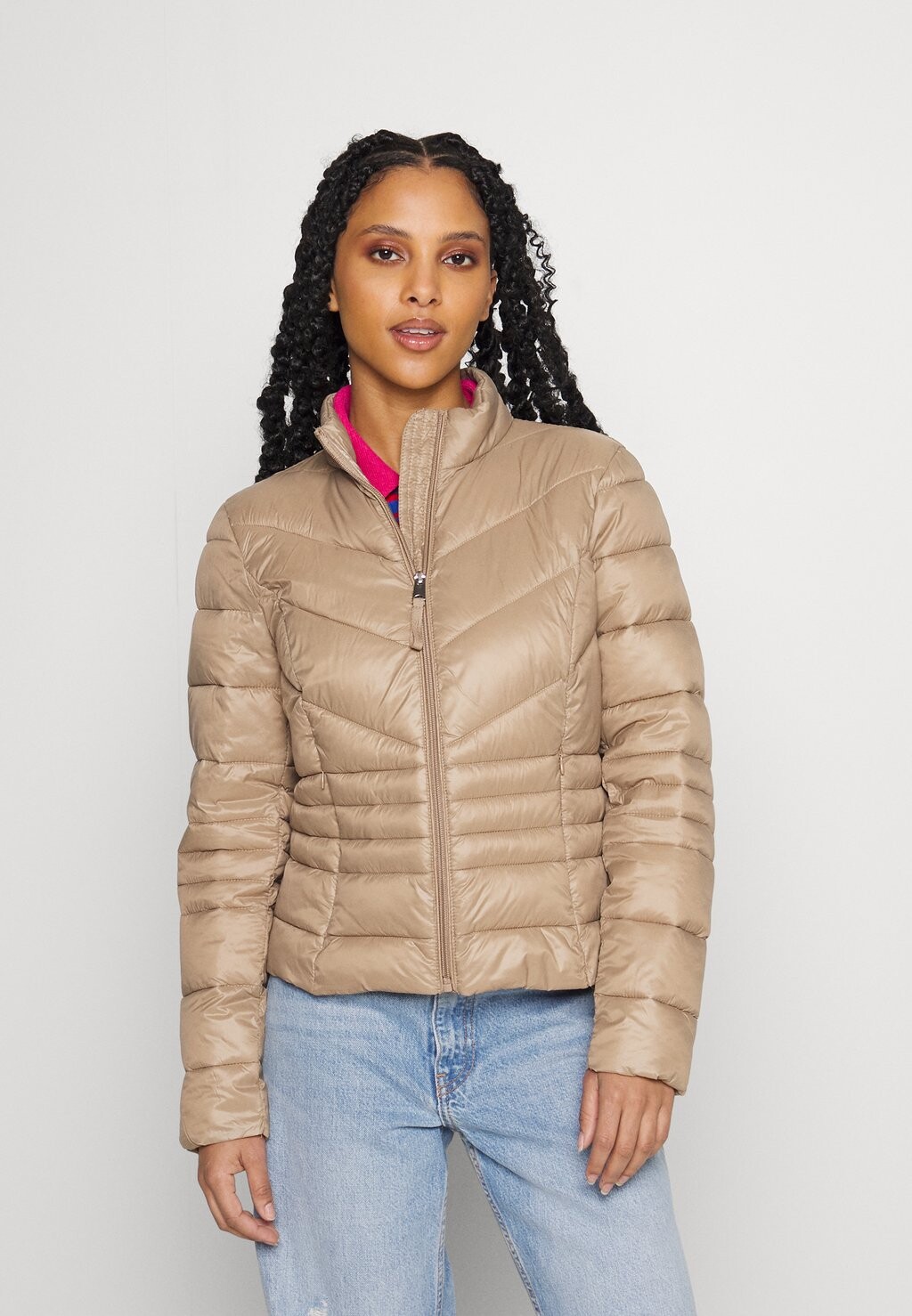 

Легкая куртка Vero Moda