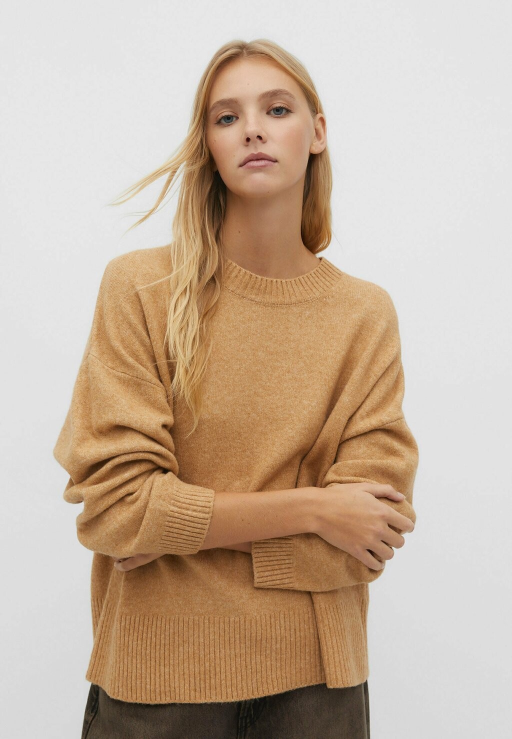 

Свитер Soft-Touch Stradivarius, бежевый