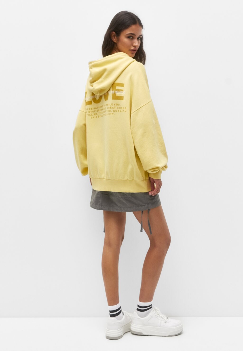 

Толстовка с капюшоном PULL&BEAR, желтый