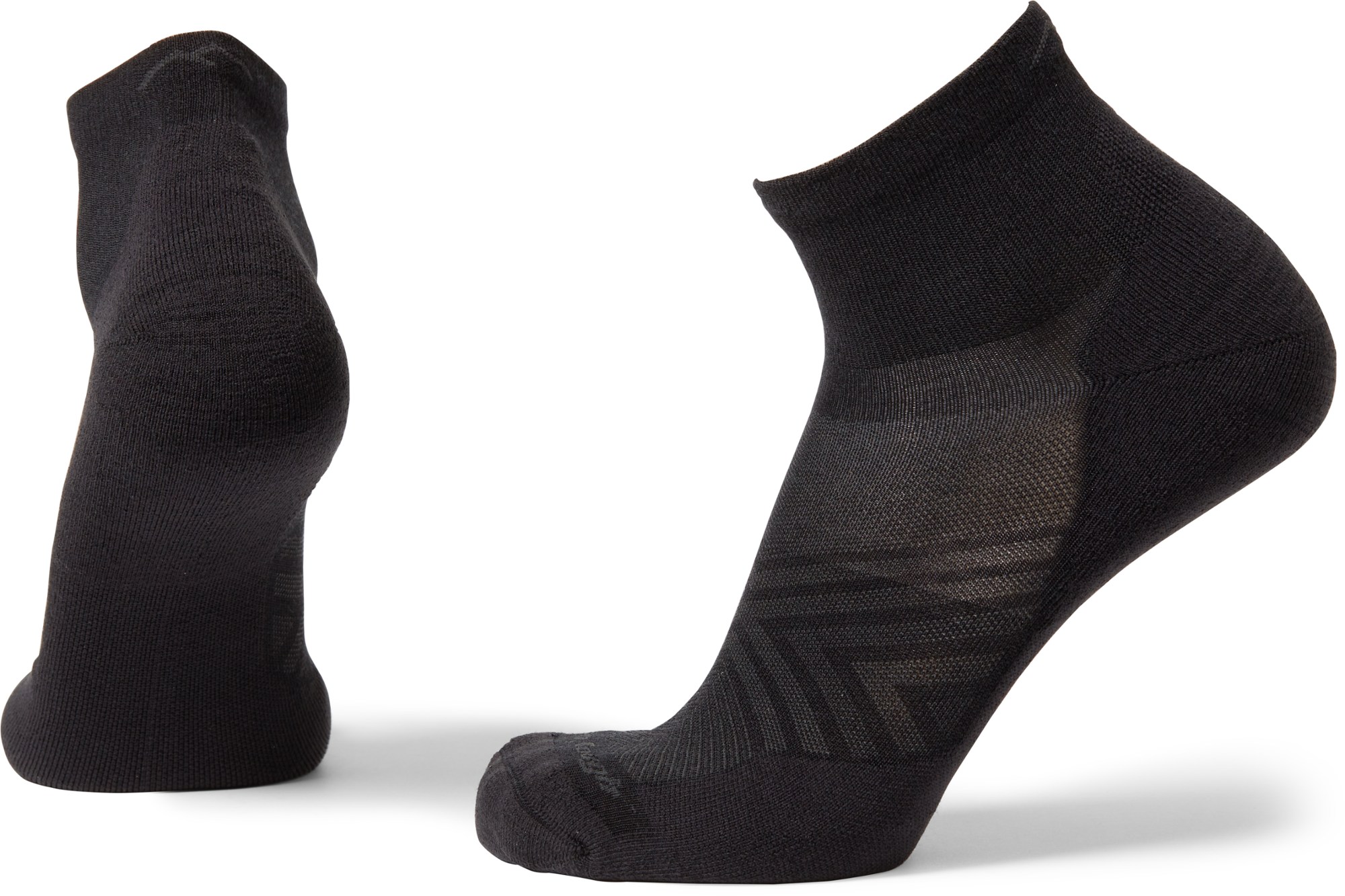 цена Сверхлегкие носки с подушечками Run Quarter — мужские Darn Tough, черный