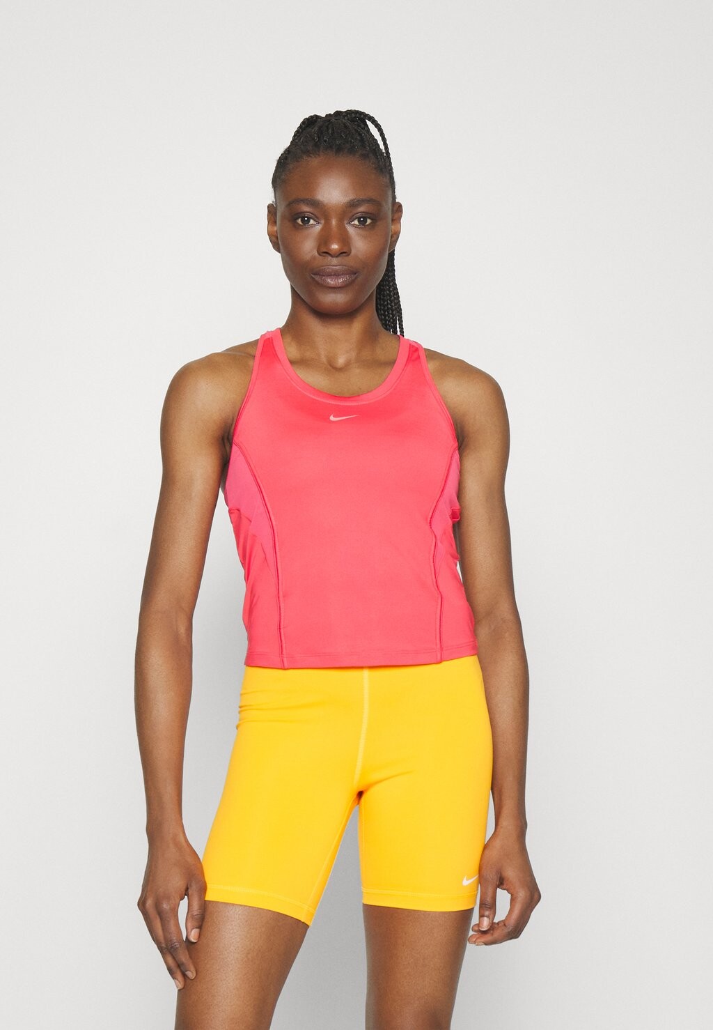 

Топ Nike