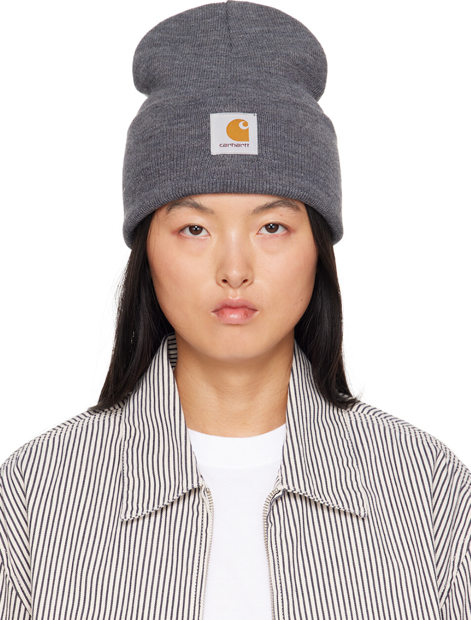 

Серая шапка от часов Carhartt Work In Progress