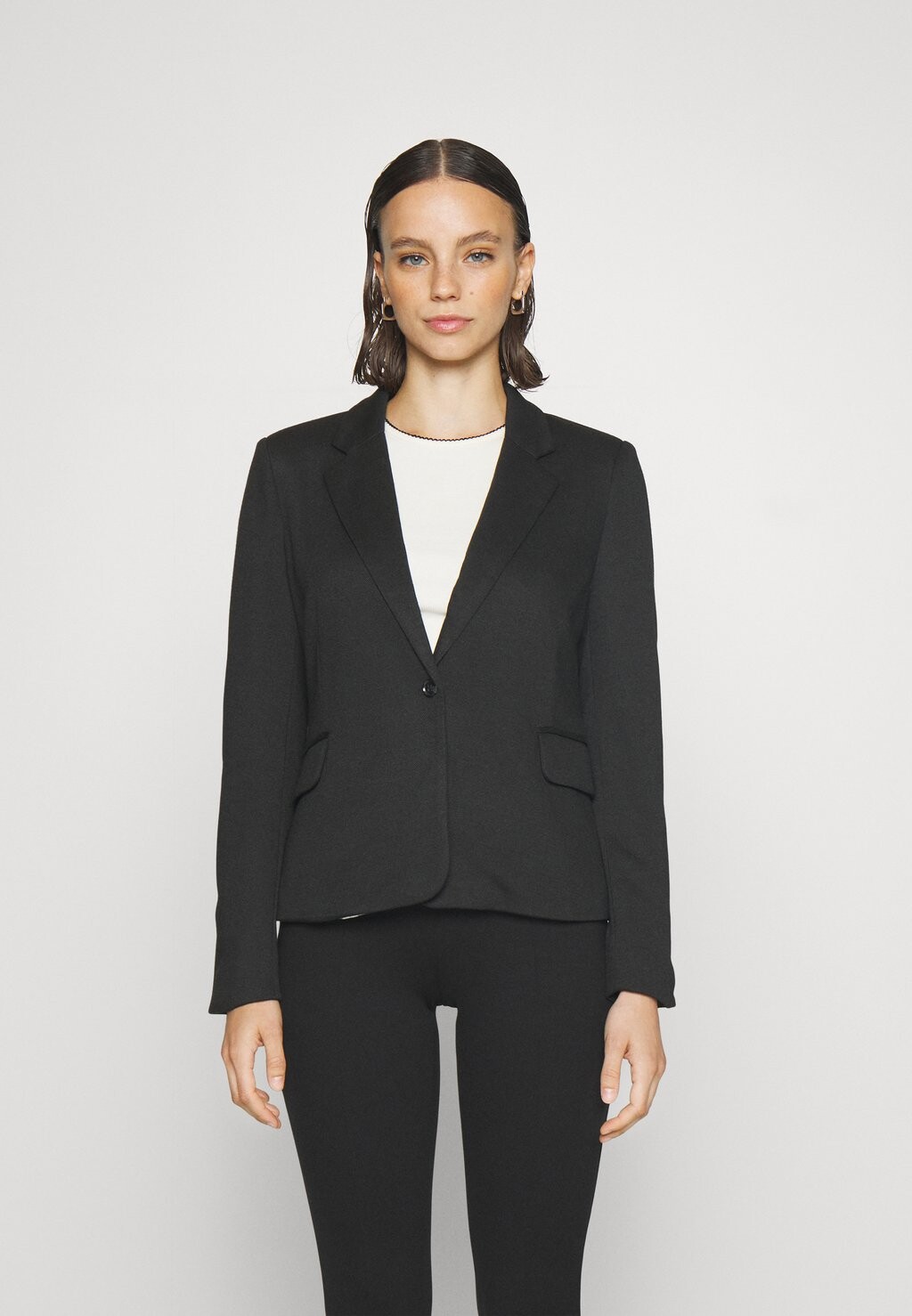 

Блейзер Vero Moda, черный