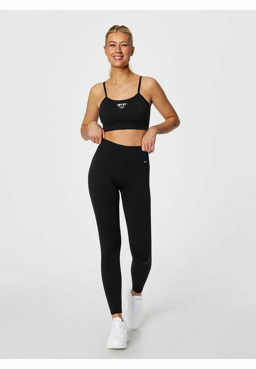 

Леггинсы LIMITLESS SEAMLESS aim’n, цвет black