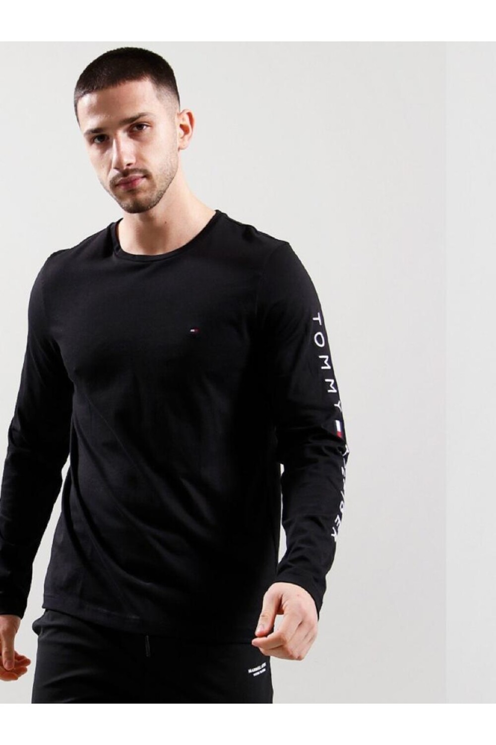 

Толстовка Tommy Hilfiger, черный