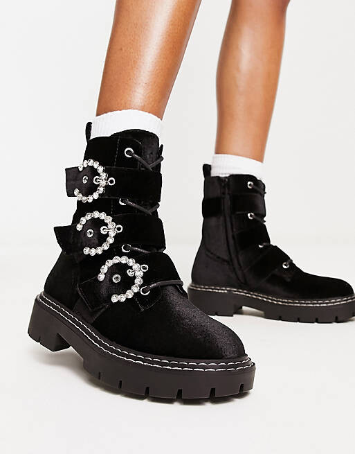 

Черные бархатные ботинки со шнуровкой и пряжкой River Island