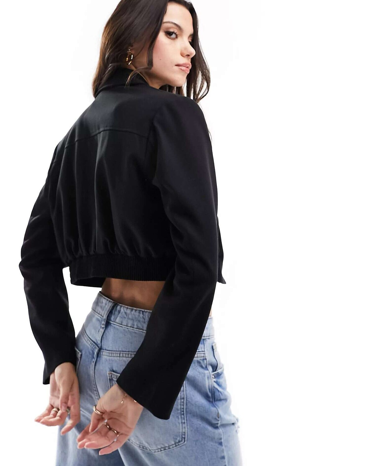

Черная укороченная куртка Bershka, Черный