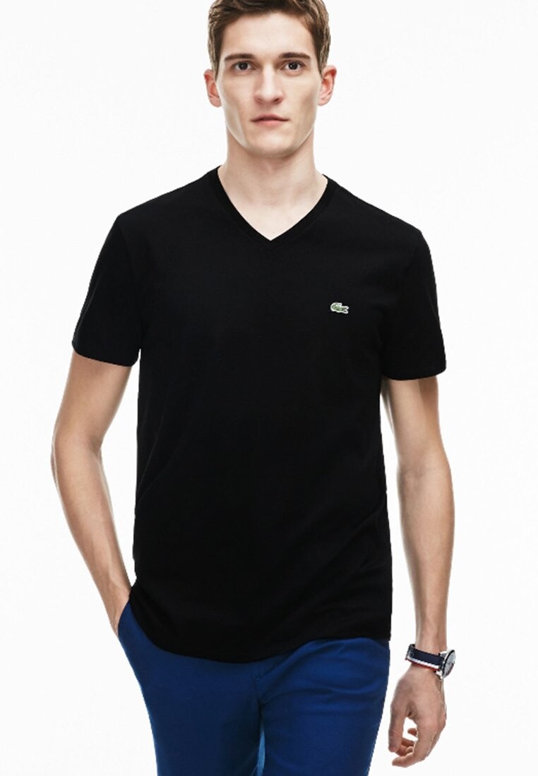 

Базовая футболка Lacoste