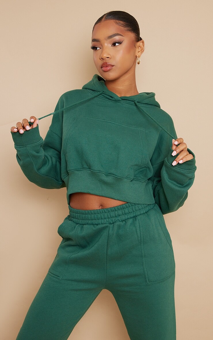 

PrettyLittleThing Укороченное худи лесно-зеленого цвета с карманами спереди, Зеленый