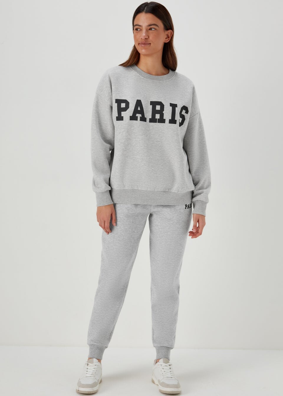 

Серые джоггеры с принтом Paris Co Ord Papaya, серебрянный