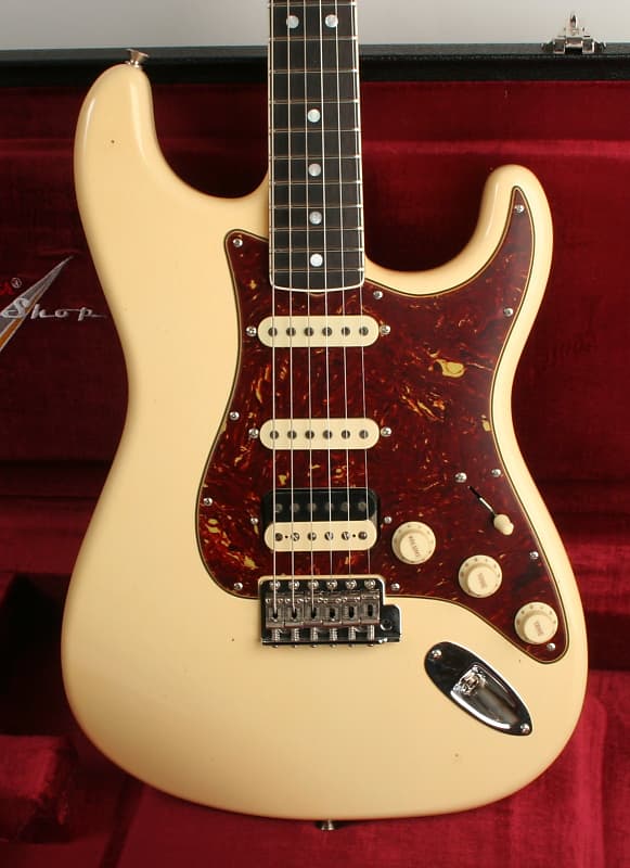 Электрогитара Fender Custom Shop Limited Edition '67 Stratocaster HSS Journeyman Relic Guitar Aged Vintage White CZ577133