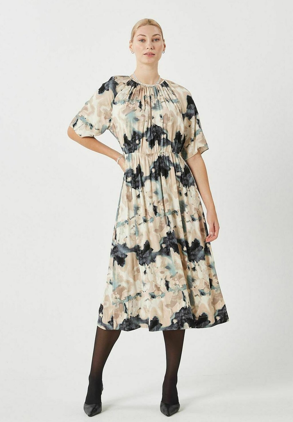 

Повседневное платье YOLAS Minimum, цвет sagebrush green