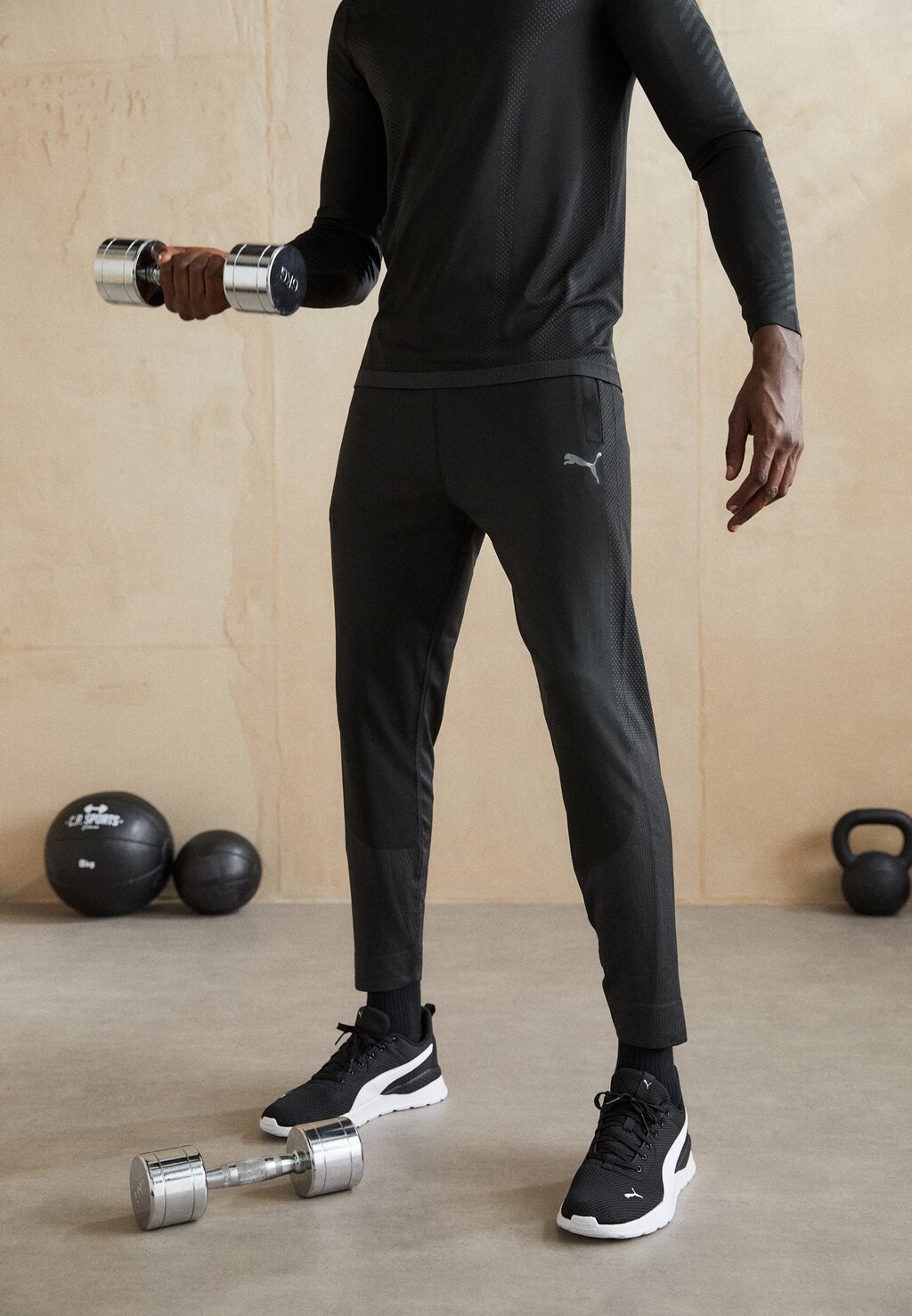 

Спортивные брюки TRAIN FORMKNIT SEAMLESS Puma, черный