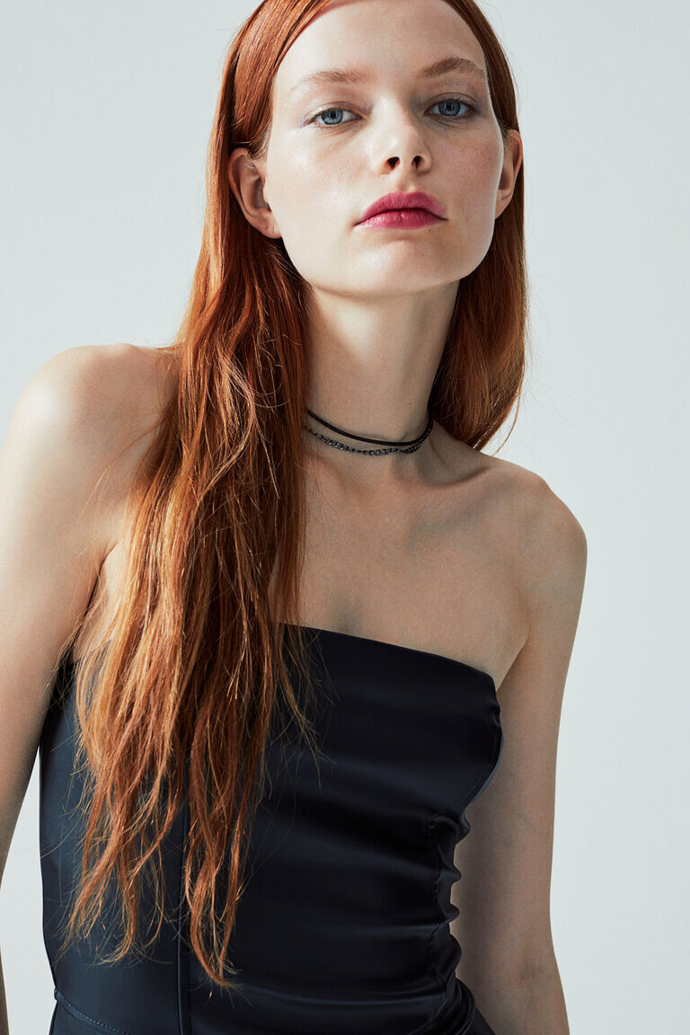 

Платье-бандо с покрытием H&M, черный
