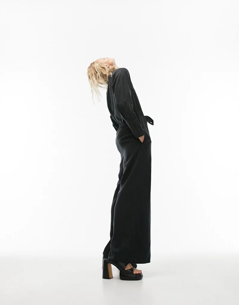

Черный комбинезон широкого кроя с контрастной строчкой Topshop