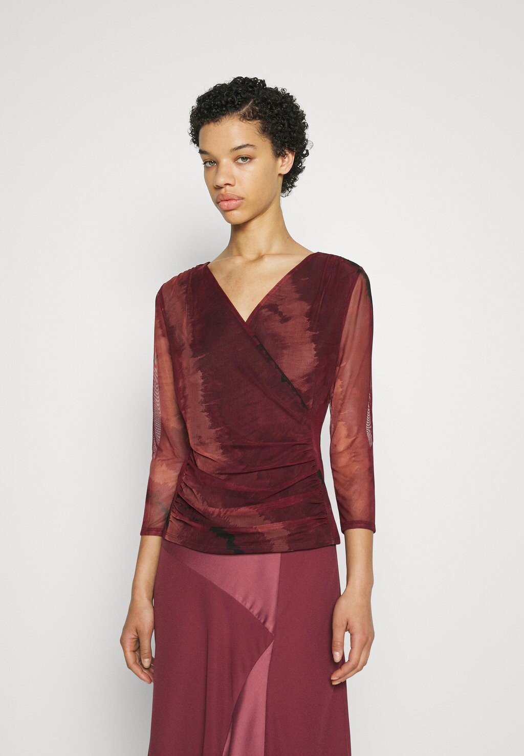 

Топ с длинными рукавами TOP DKNY, черный