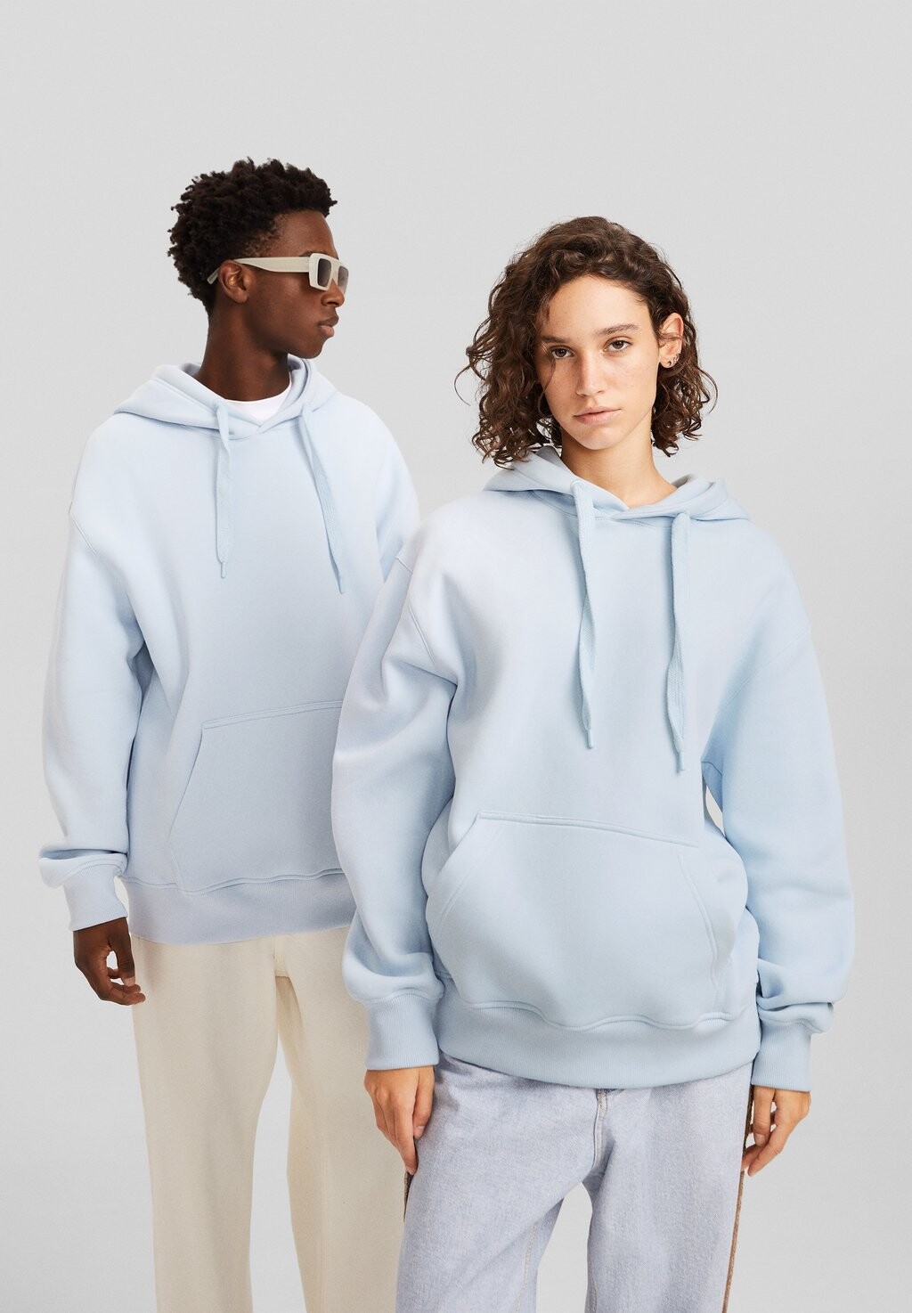 

Толстовка Basic Bershka, цвет light blue