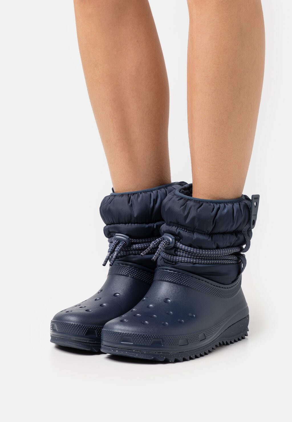 

Ботинки зимние Crocs
