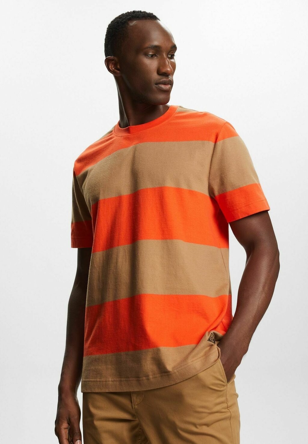 

Футболка с принтом T-SHIRTS Esprit, цвет bright orange