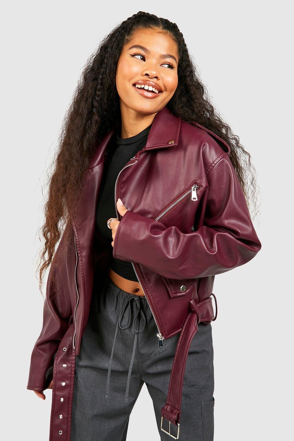 

Объемная байкерская куртка из искусственной кожи Petite boohoo, красный