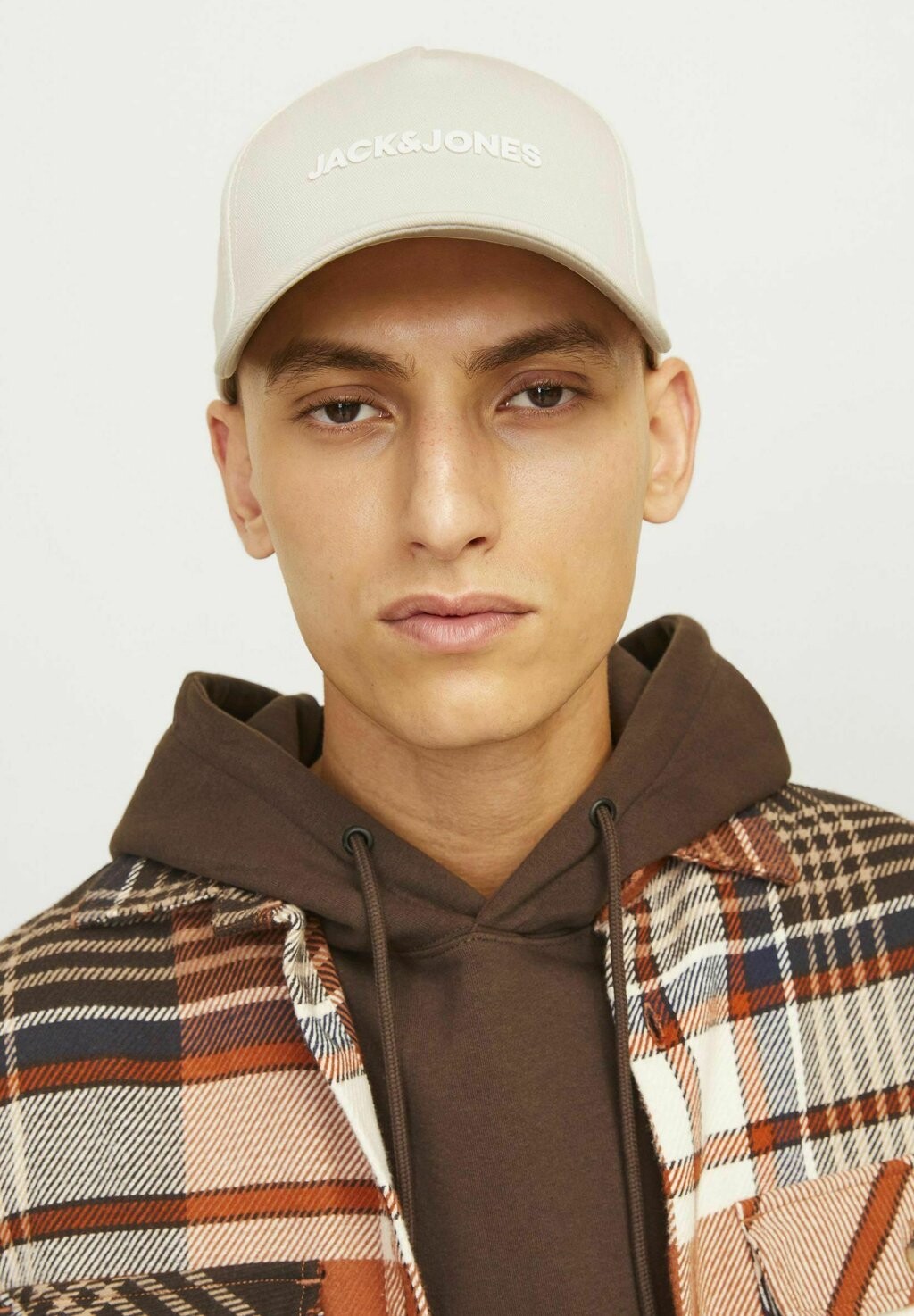 

Бейсболка Jack & Jones, кремовый