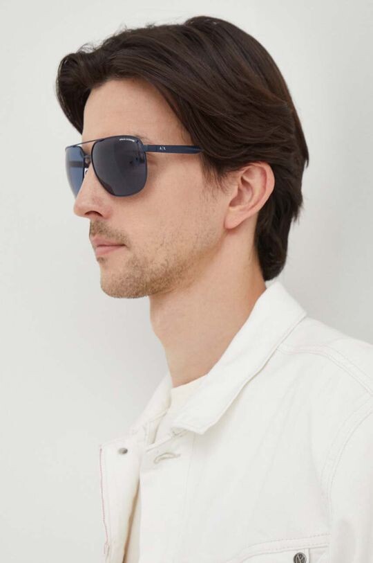 

Солнцезащитные очки Armani Exchange, темно-синий