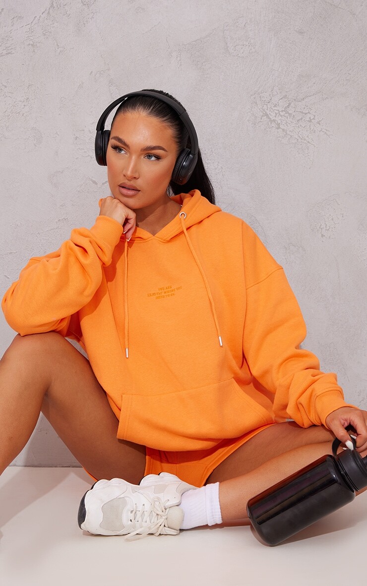 

PrettyLittleThing Ярко-оранжевый свободный худи с надписью