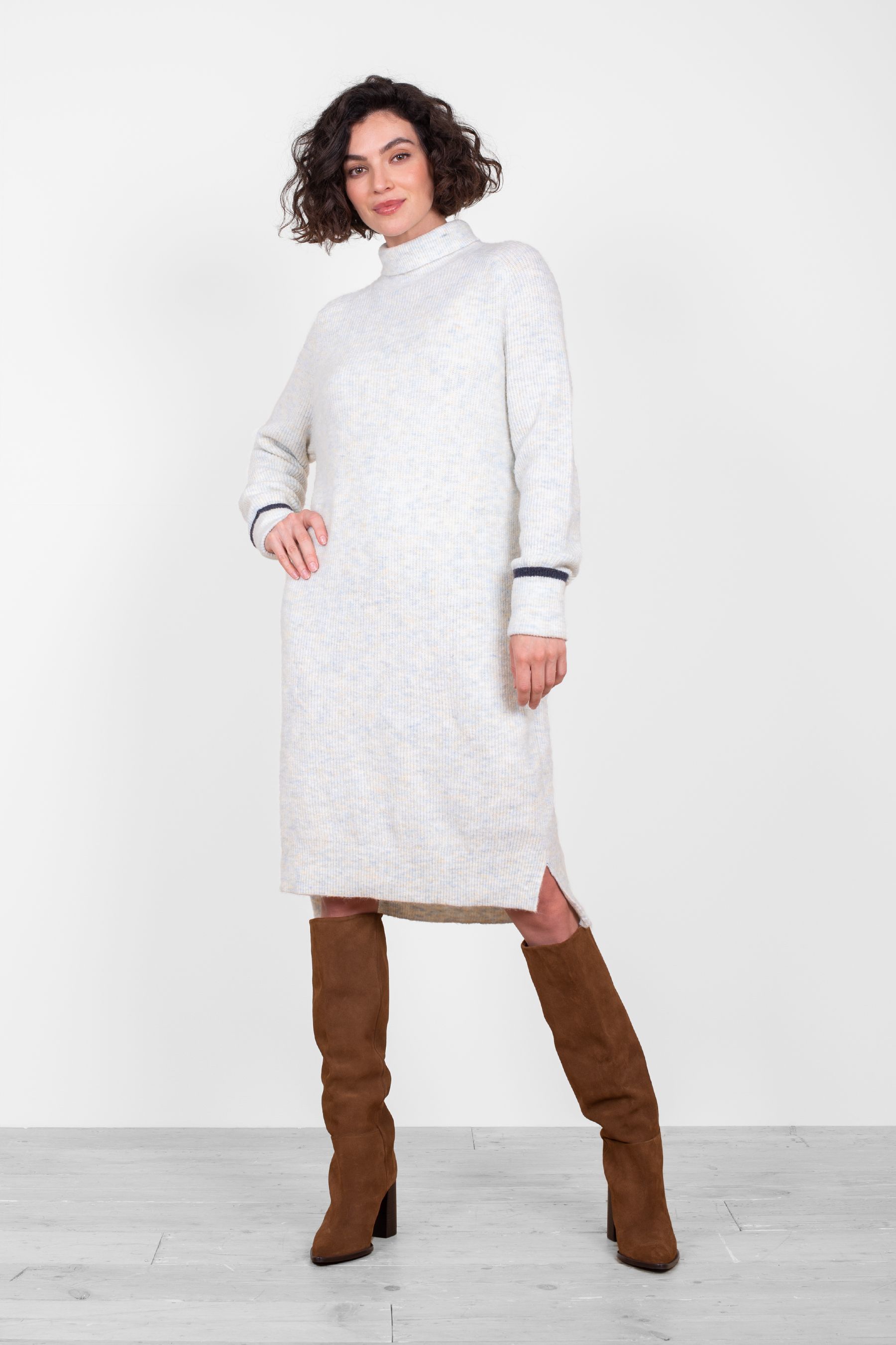 цена Трикотажное платье-свитер Lagon Brakeburn, серый