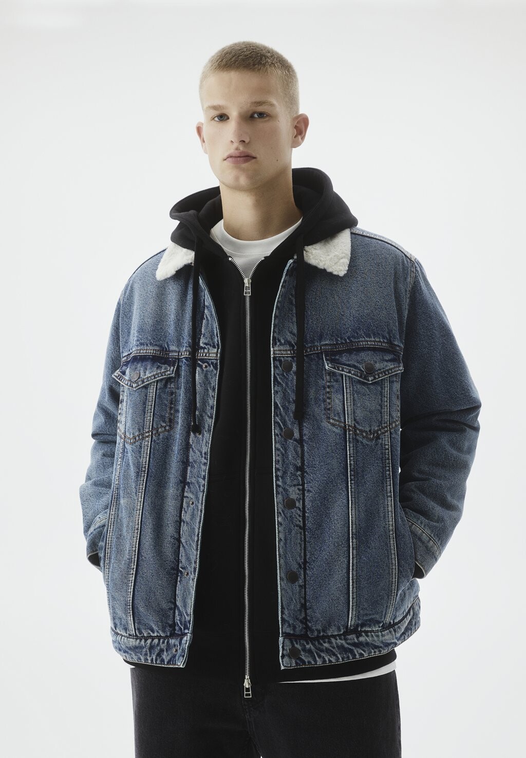

Джинсовая куртка PULL&BEAR, цвет blue denim