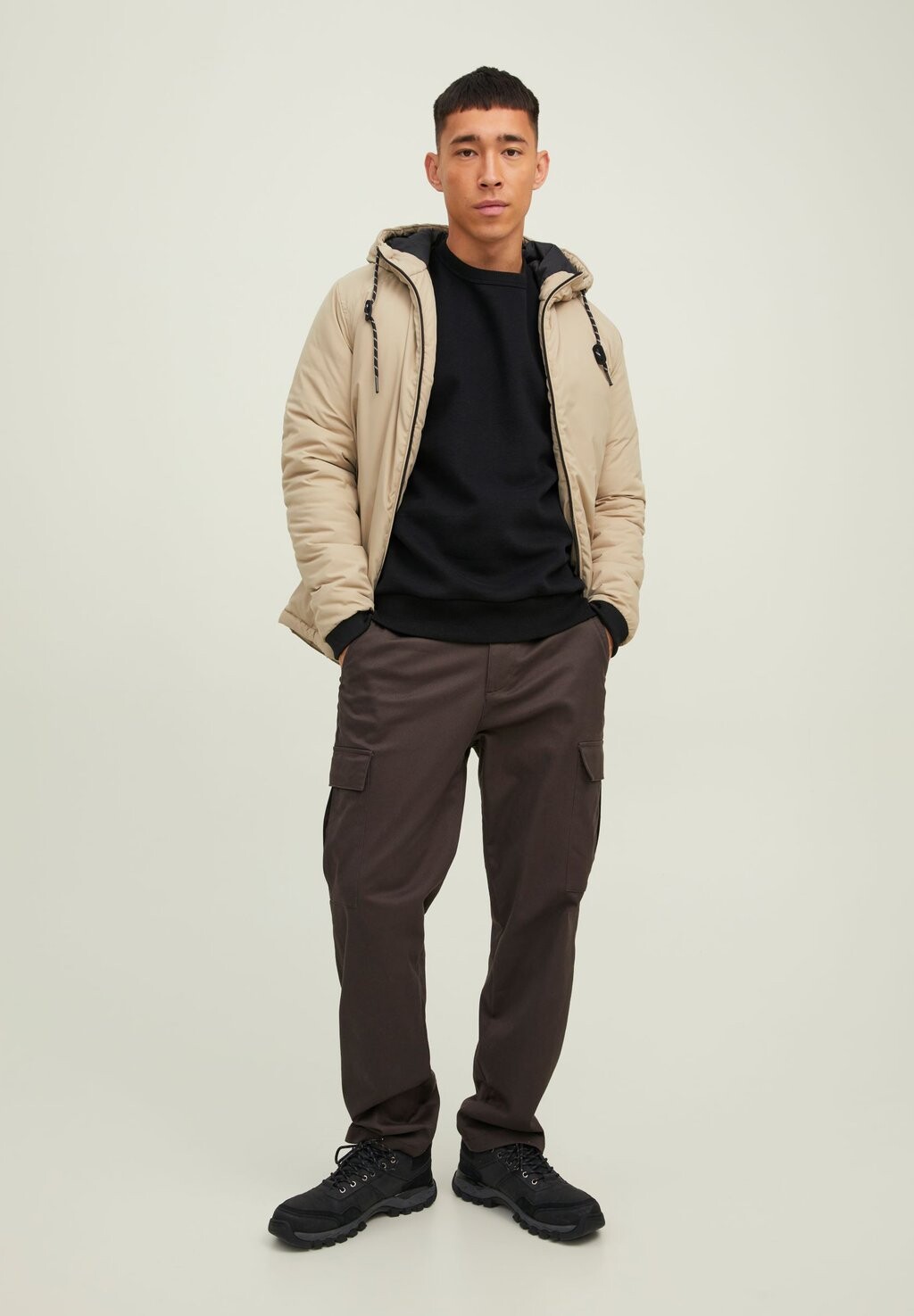 

Толстовка JCOCLASSIC CREW NECK Jack & Jones, черный