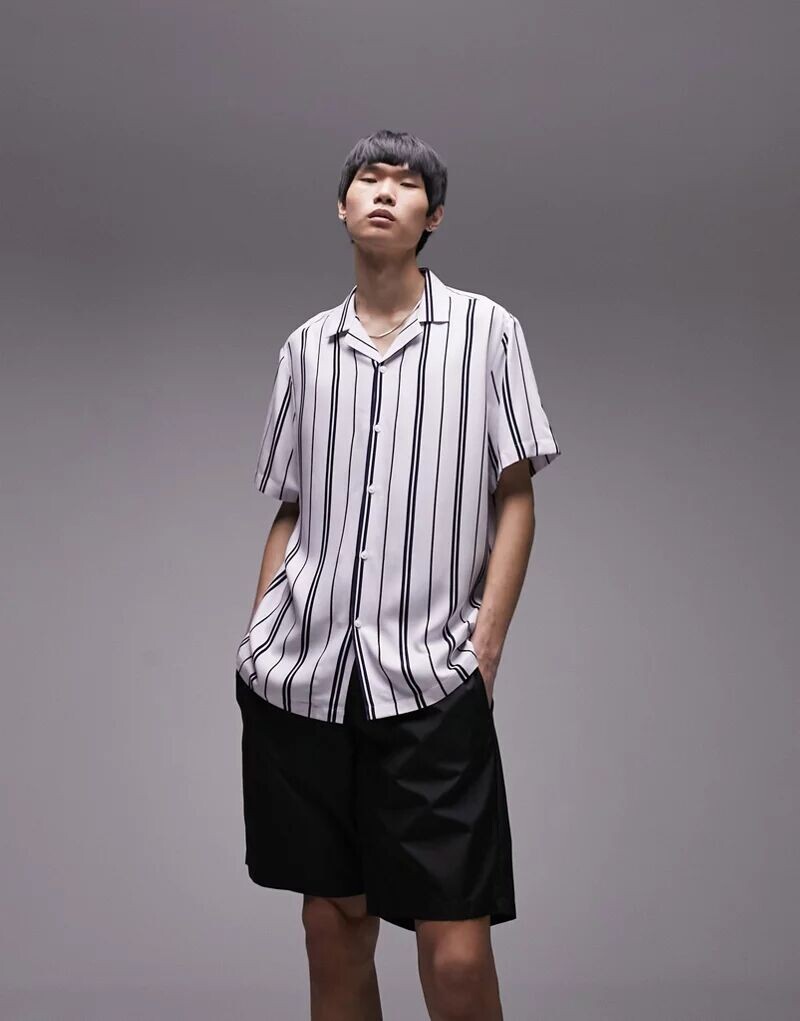 

Бело-темно-синяя рубашка в полоску с короткими рукавами Topman свободного кроя и воротником с лацканами