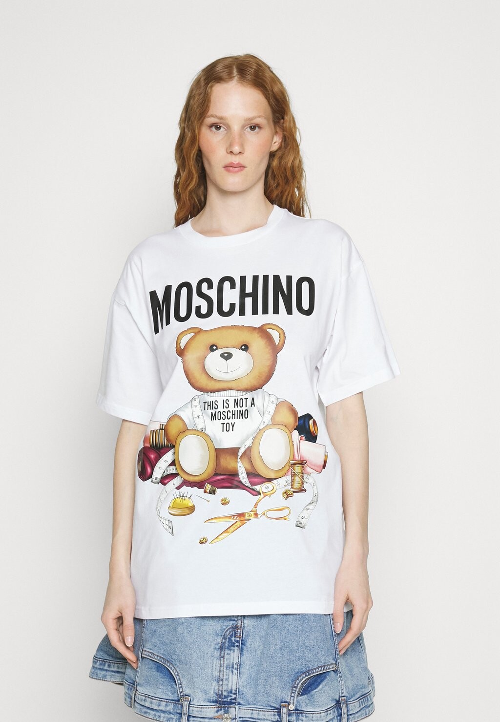

Футболка с принтом MOSCHINO, белый