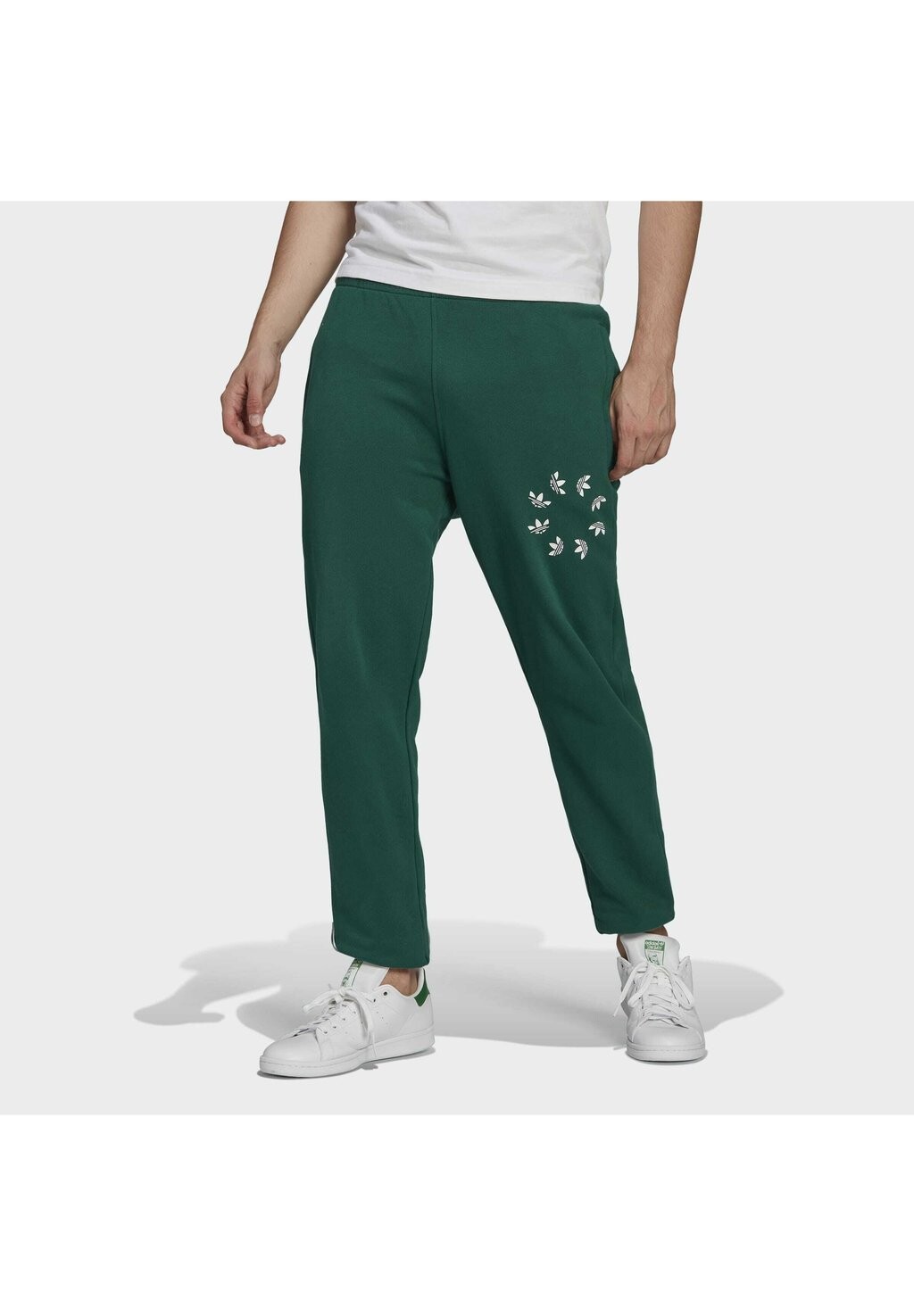

Спортивные брюки adidas Originals, зеленые