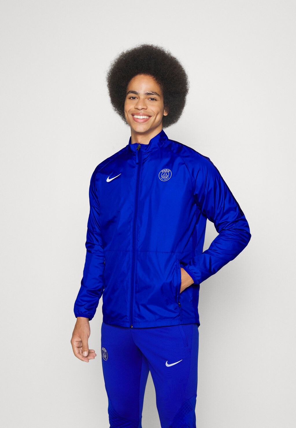 

Спортивная куртка Nike