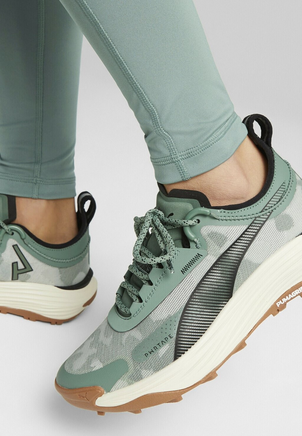 

Стабилизирующие кроссовки VOYAGE NITRO Puma, цвет eucalyptusalpine snowblack