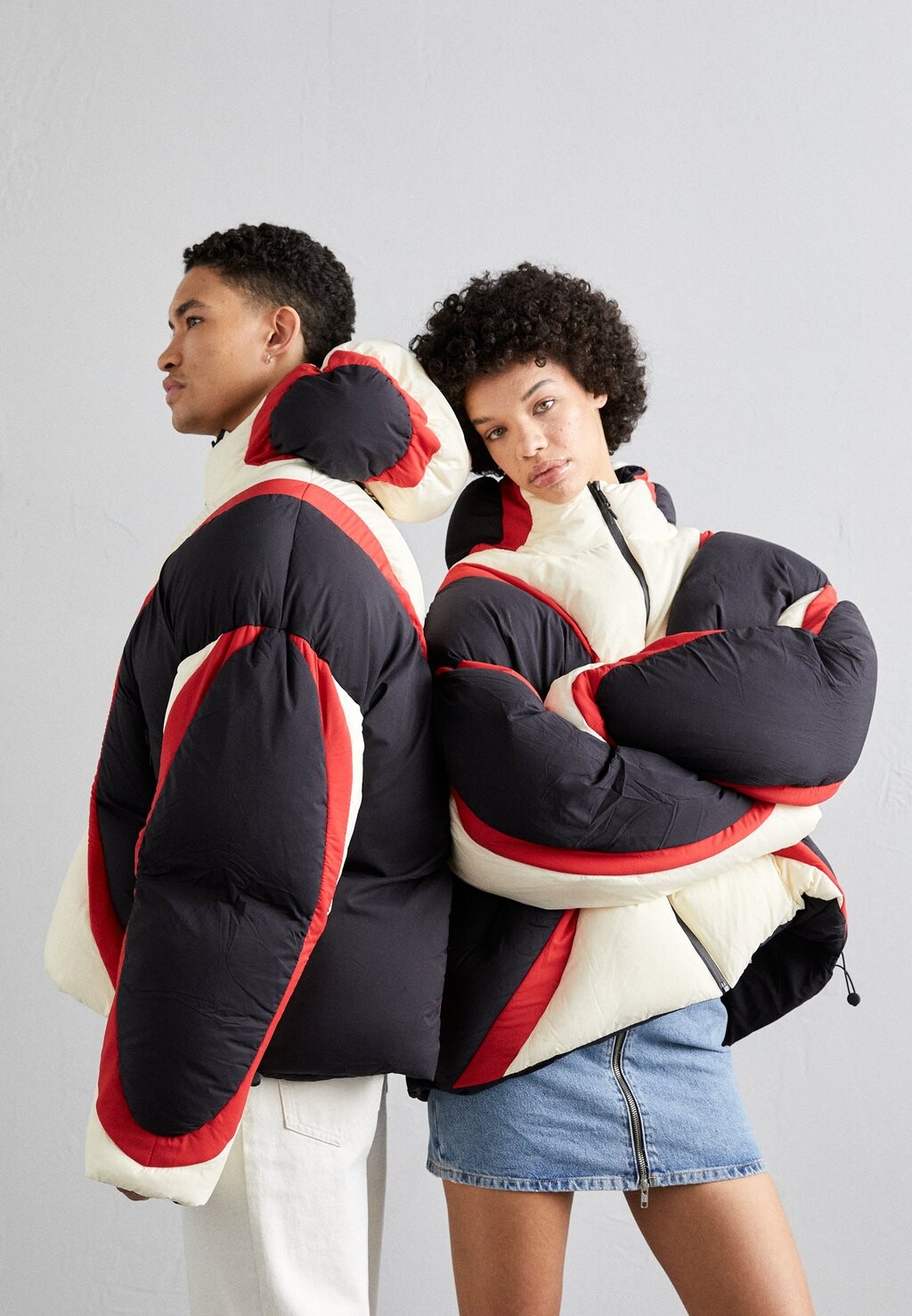 

Пуховик Anyday Unisex STAMM, цвет black/red/offwhite