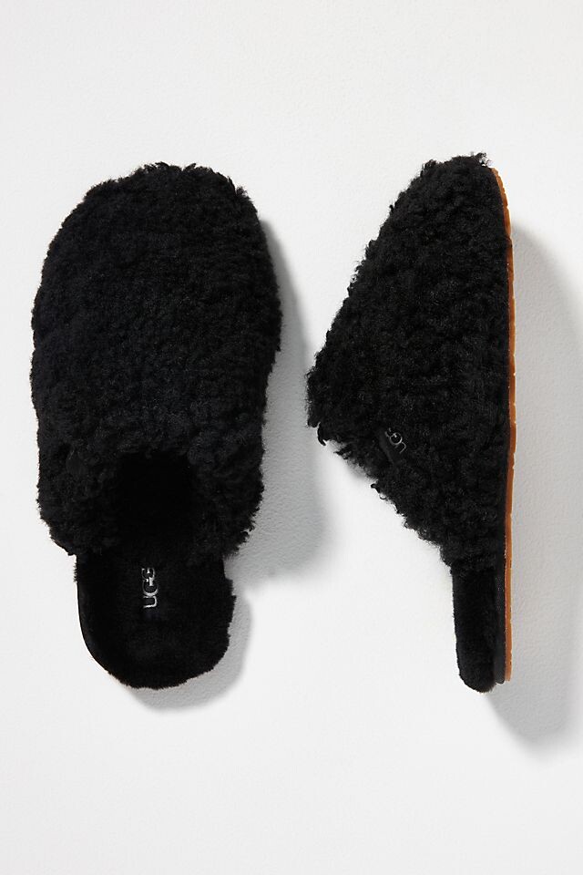 

Тапочки мягкие Ugg Maxi на плоской подошве, черный