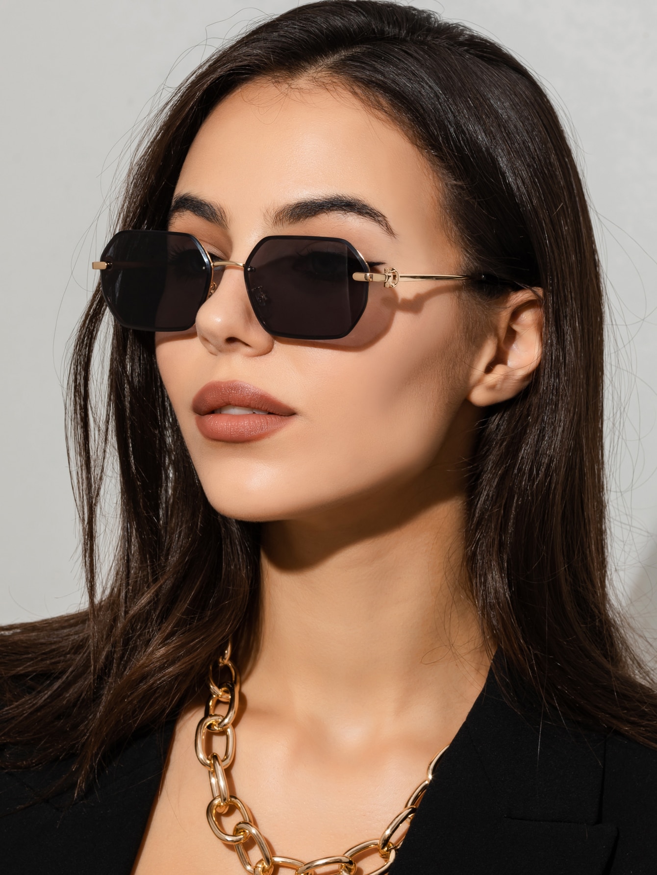 цена 1шт Женские модные металлические солнцезащитные очки с многоугольным градиентом