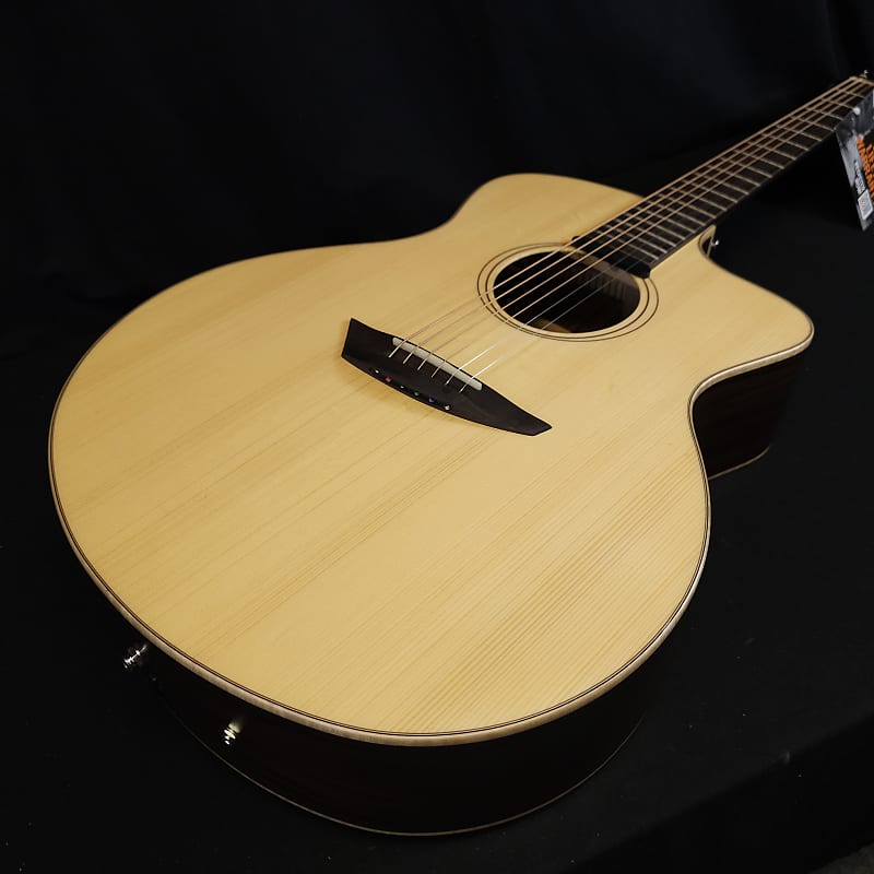 Акустическая гитара Ibanez PA300e Acoustic Electric Jumbo Guitar w/Fiberglass Hard Case