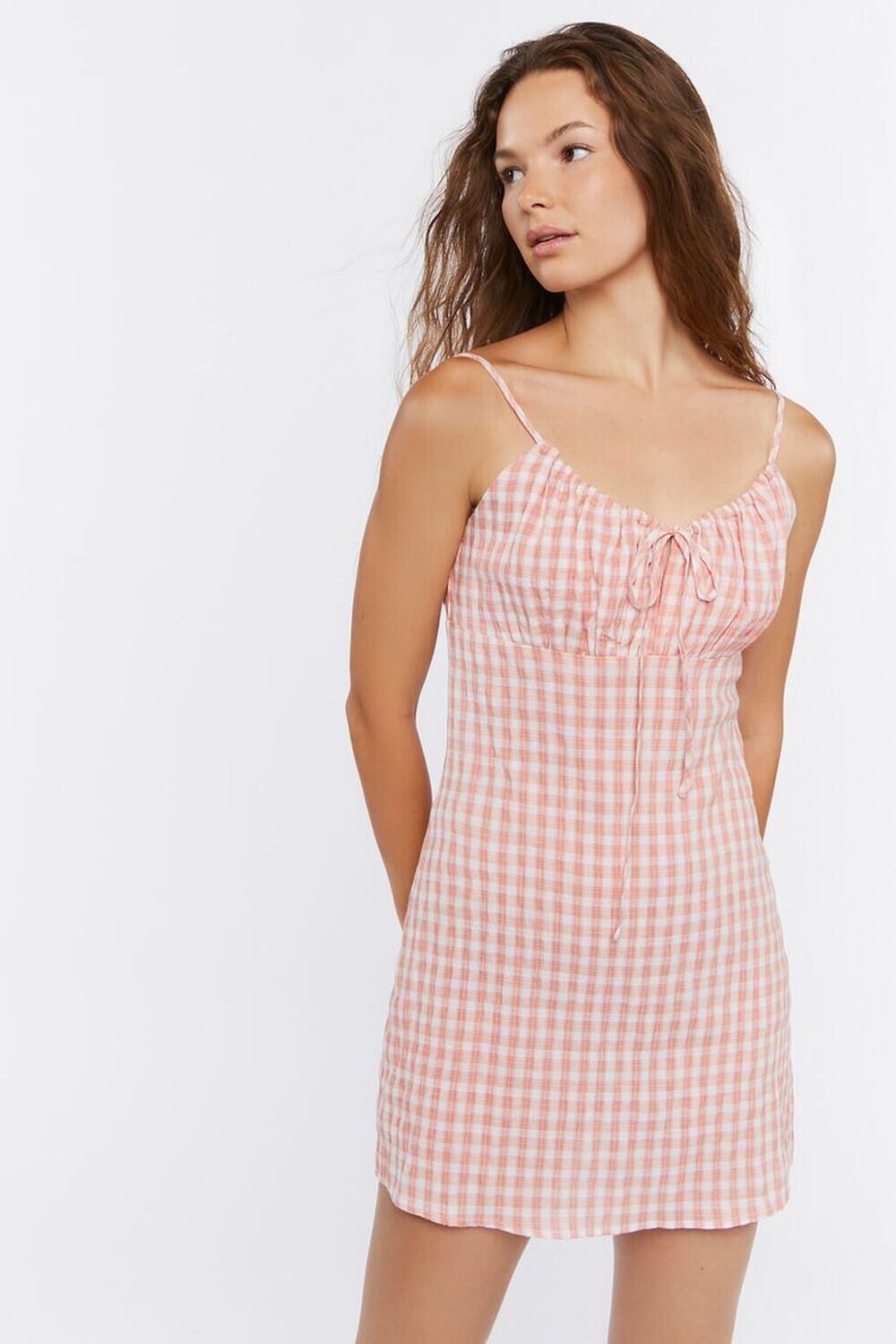 

Мини-платье на бретельках в клетку в клетку Forever 21, розовый