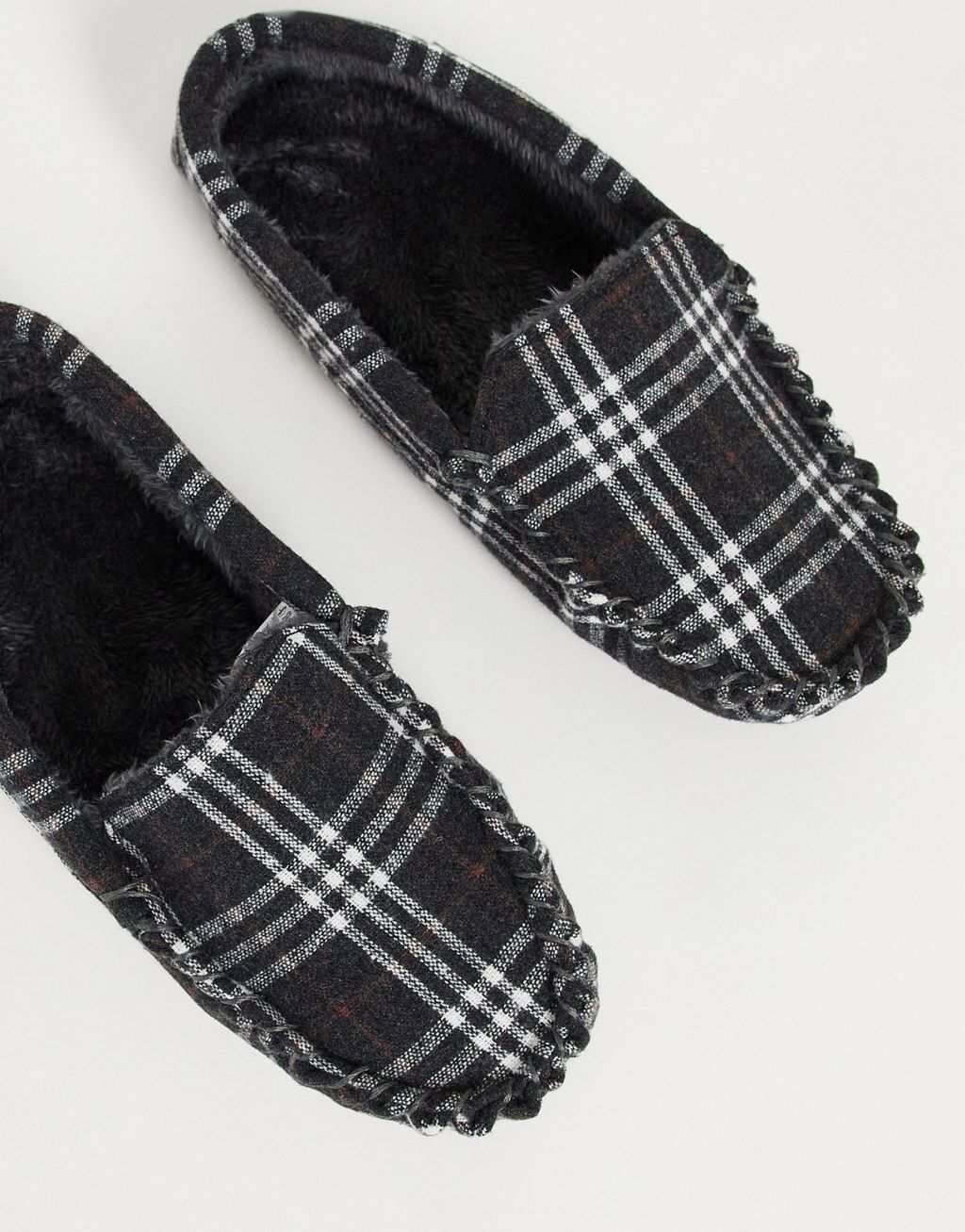 

Серые мокасины Totes в клетку