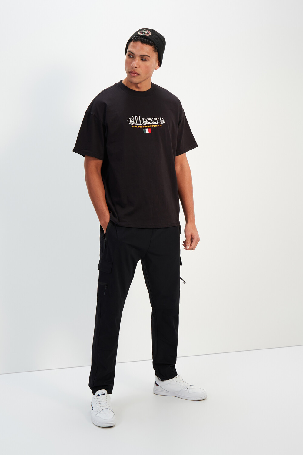 

Футболка,Мужчины,Черный Ellesse, черный