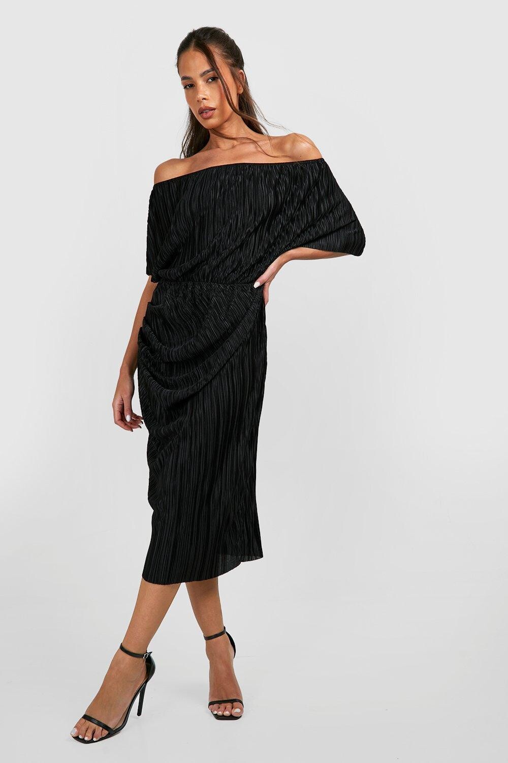 

Плиссированное платье миди с открытыми плечами boohoo, черный