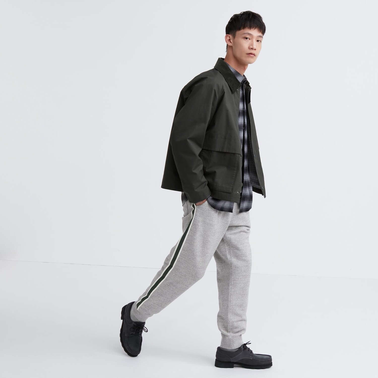 

Спортивные штаны Uniqlo, серый
