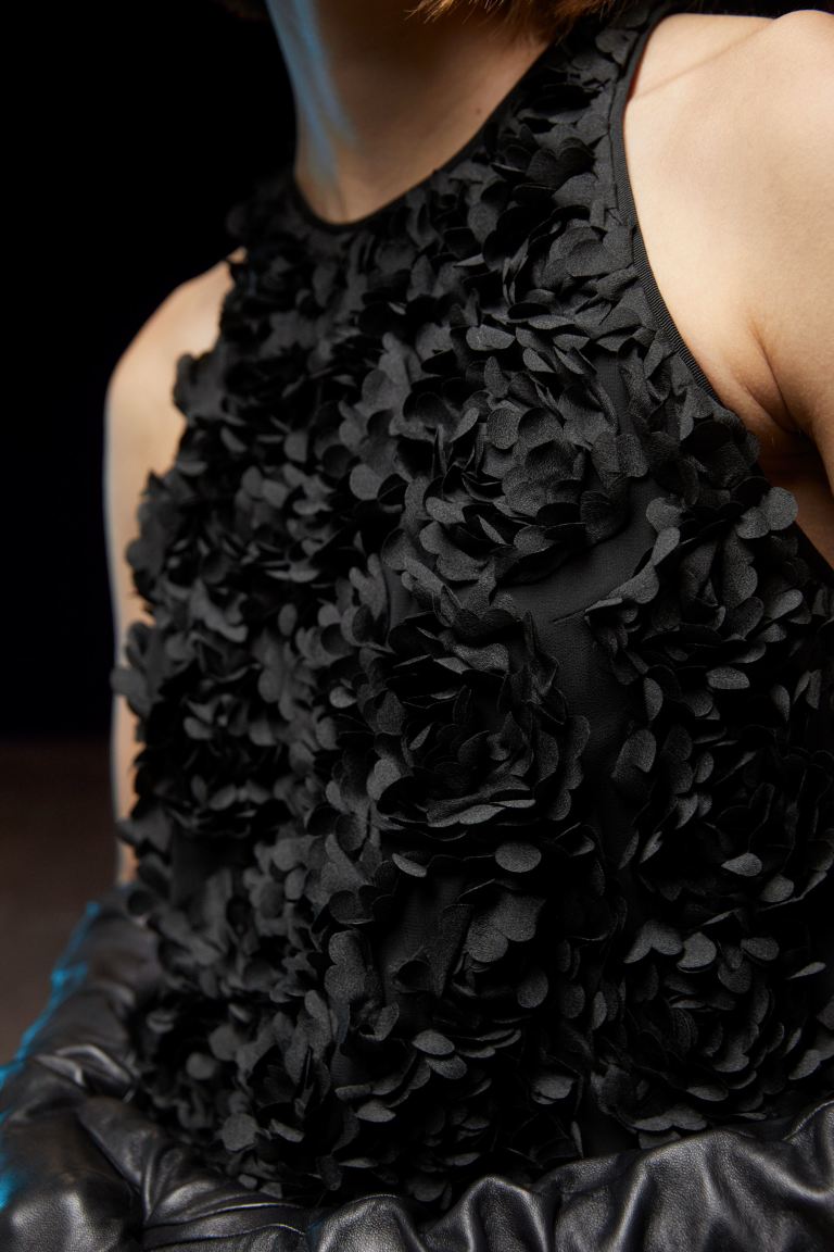 Мини-платье с цветочными аппликациями H&M, черный